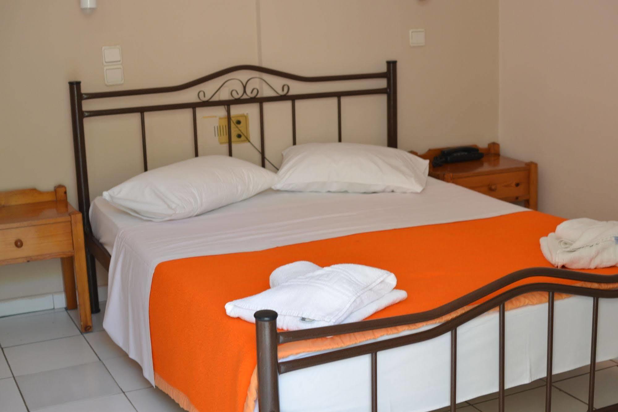 Irene Hotel Chania  Ngoại thất bức ảnh